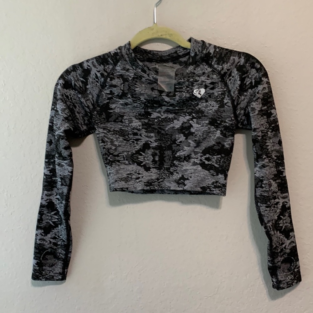 Women’s Best Cropped Long Sleeve Workout Top